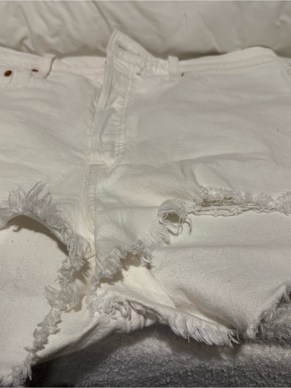 Women’s White Frayed Hem Denim Shorts